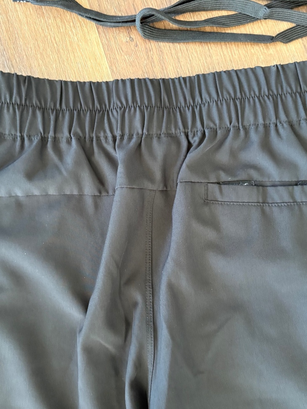 KAVU Lightweight Black Jogger Pants – Women’s Size S – New Without Tags - Picture 4 of 6